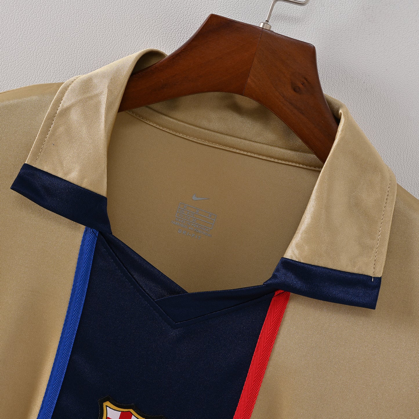 Barcelona Away Shirt 2001/02