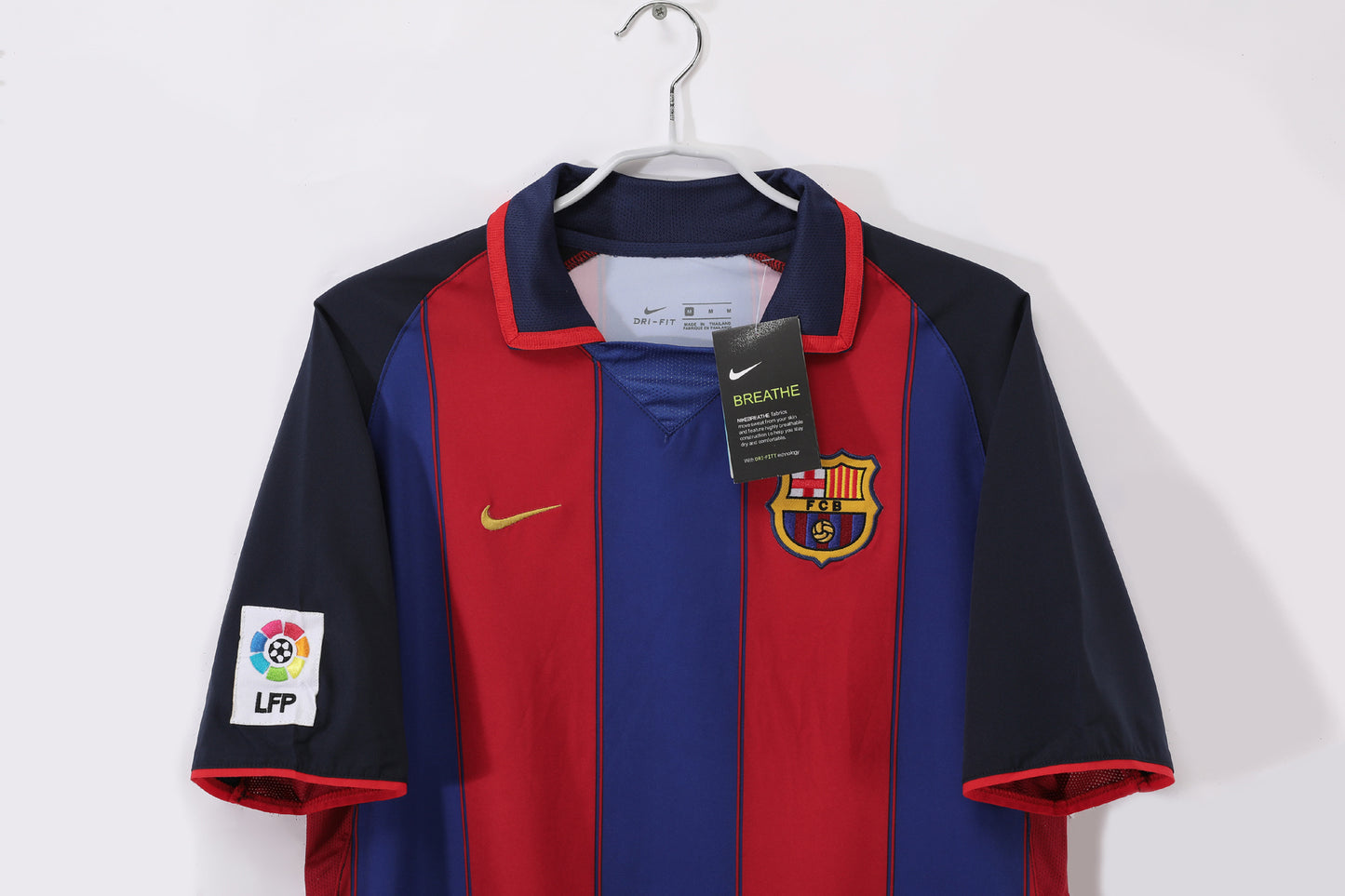 Barcelona Home Shirt 2003/04 (Ronaldinho 10)