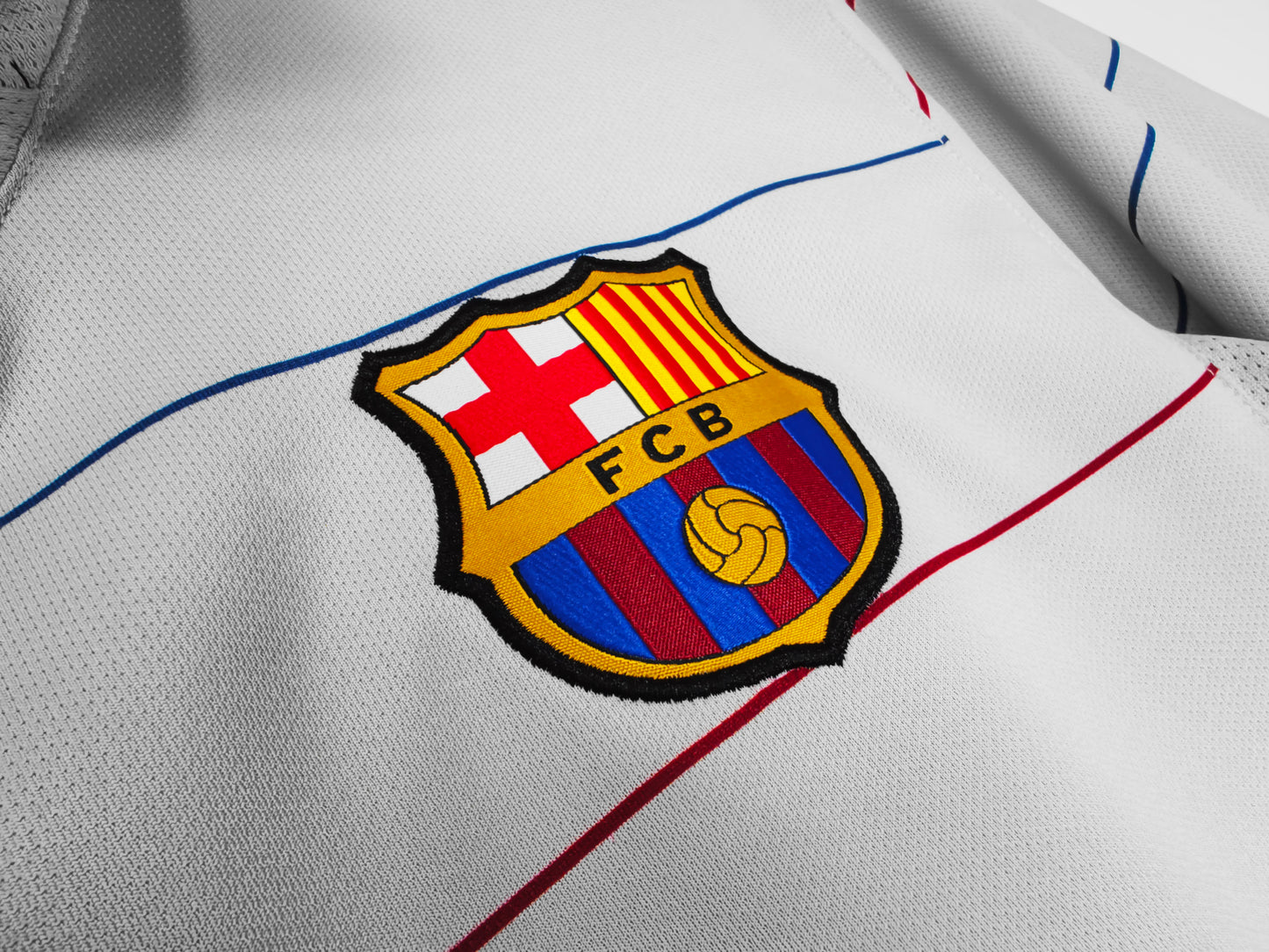 Barcelona Away Shirt 2003/04 (Ronaldinho 10)